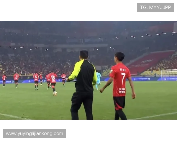 中国足球明星的魅力与成就深受球迷喜爱探讨他们的影响力与未来发展 中国足球明星的魅力与成就深受球迷喜爱探讨他们的影响力与未来发展