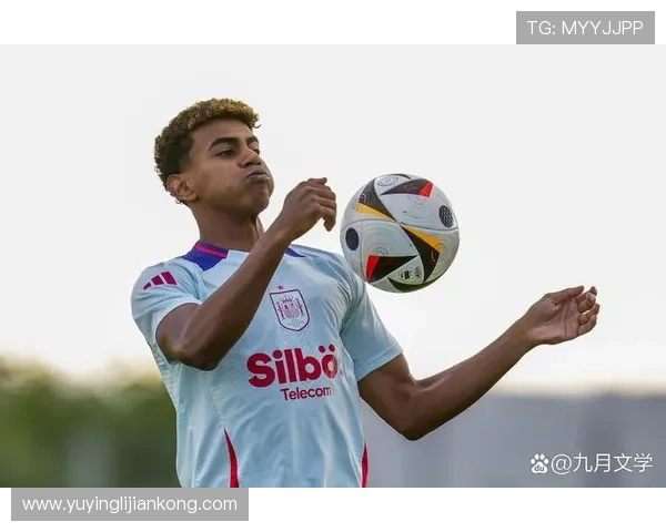 今夏足球明星盘点他们的精彩表现与未来前景分析